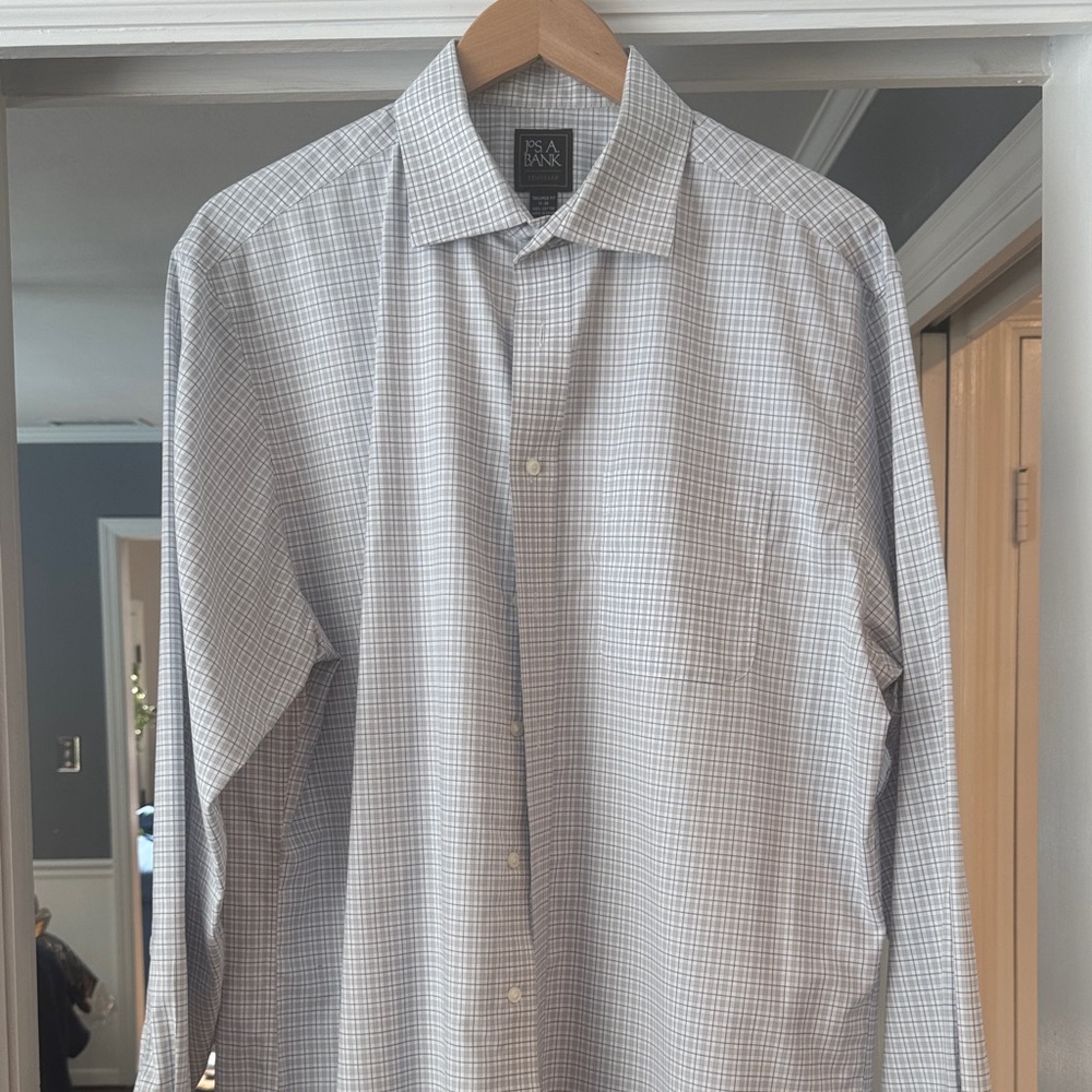 Men's Jo’s A. Bank Traveller Blue and Gray Checkered Shirt
